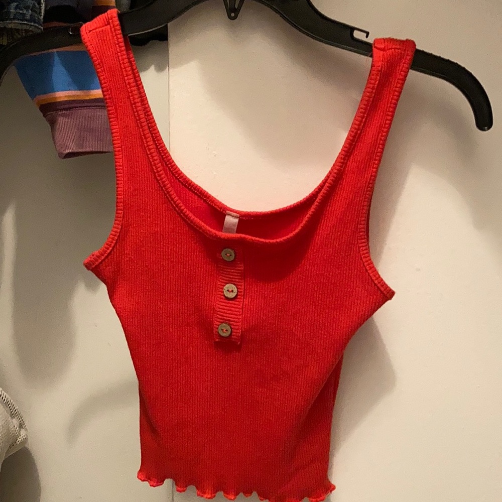 Scarlet red crop top
